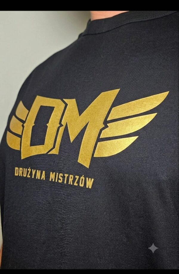 PHOTO-2026-06-05-14-44-44 T-SHIRT DRUŻYNA MISTRZÓW STYLE PRZEDSPRZEDAŻ